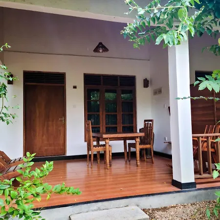 Woodholic Homestay Sigiriya Exterior foto