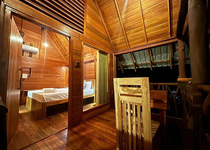 Woodholic Homestay